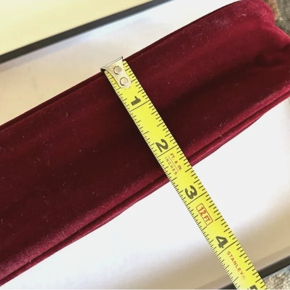 Gucci Beauty Velvet Burgundy Travel Clutch Pouch New In Package GWP - Picture 6 of 10